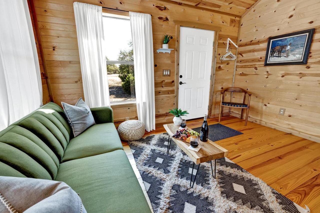 Rocky Ridge Cedar Cabin With Hot Tub & Amazing Views Crabapple Exteriér fotografie